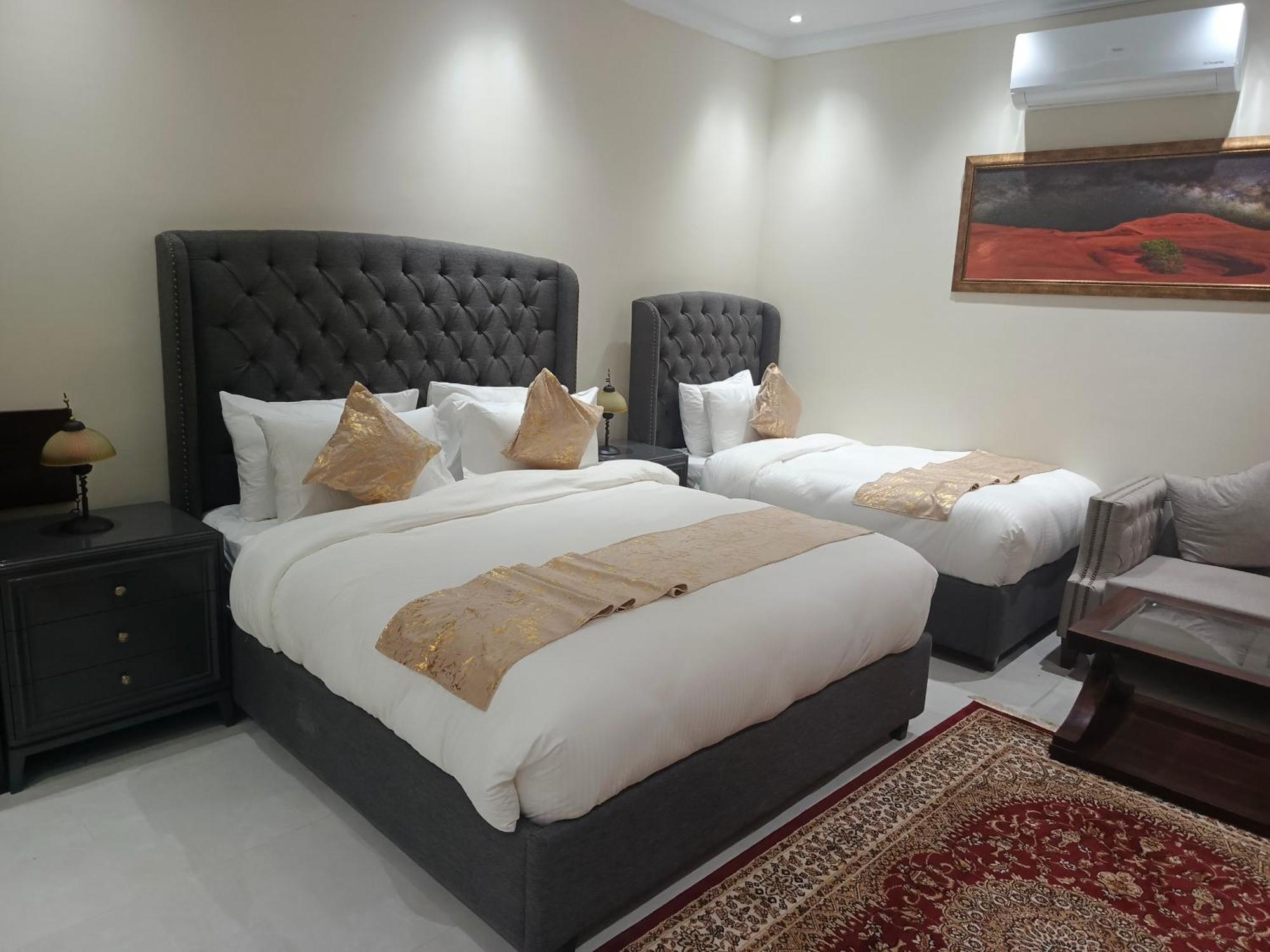 Hidden Hills Hotel & Resort Mansehra Exteriör bild